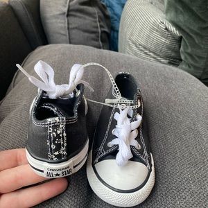 Black Toddler Chuck Taylor All Star Converse size 8 - Like New